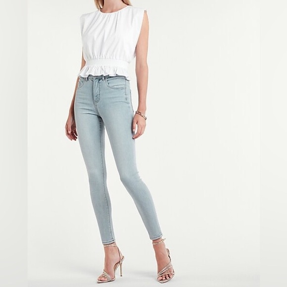 Express Skinny High Rise Jeans Light Wash Excellent Size 8 S - Picture 1 of 10